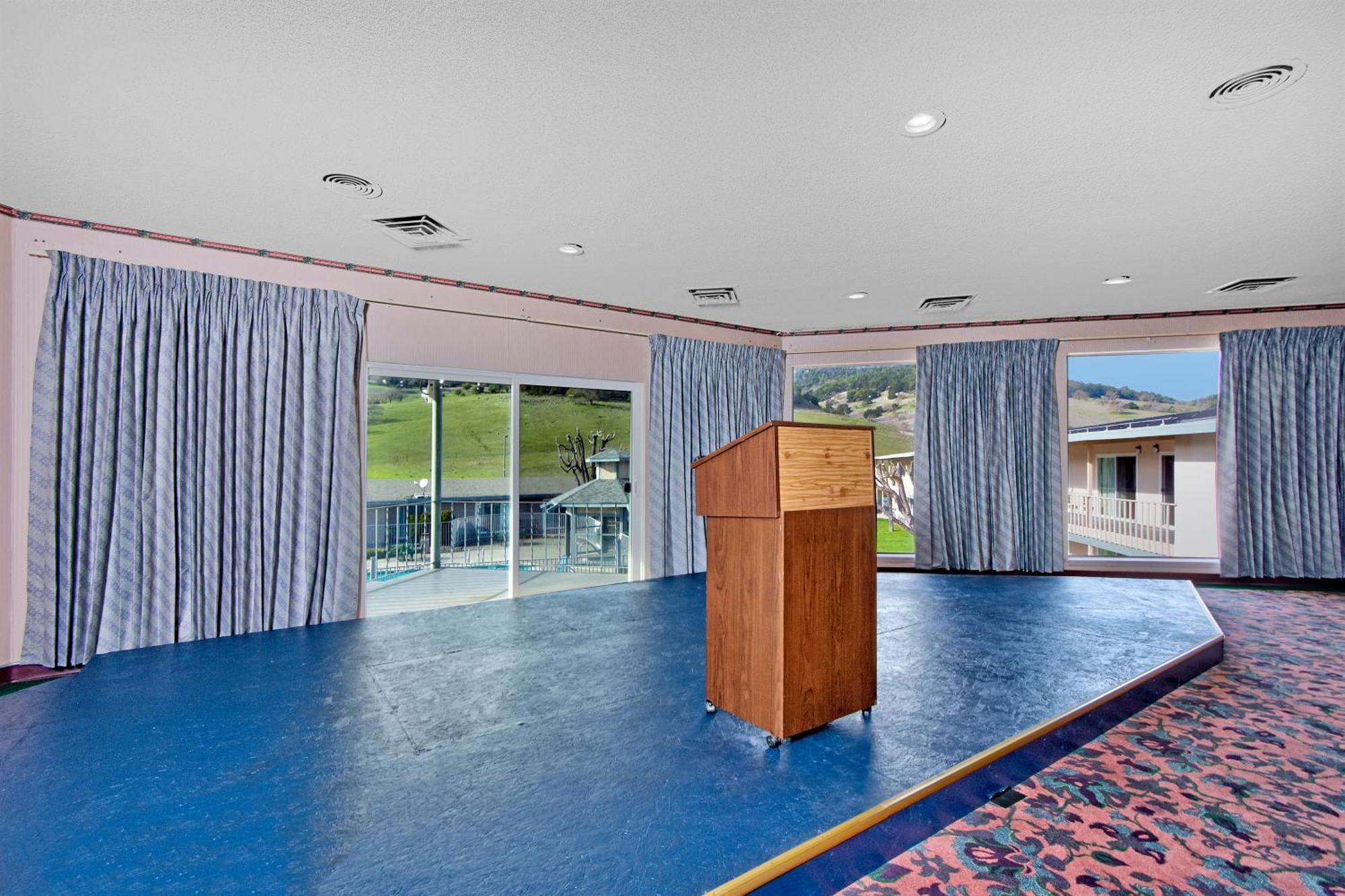 Days Inn By Wyndham Novato/San Francisco Exteriör bild