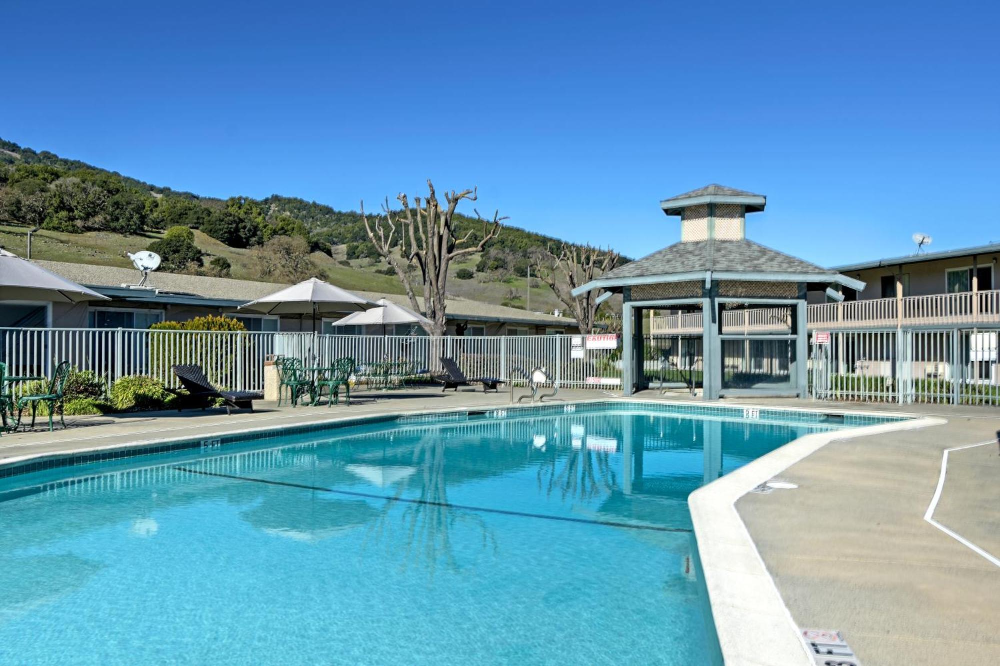 Days Inn By Wyndham Novato/San Francisco Exteriör bild