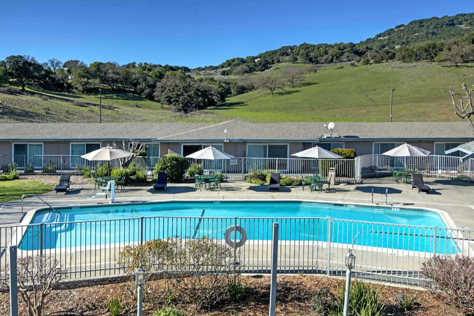 Days Inn By Wyndham Novato/San Francisco Exteriör bild